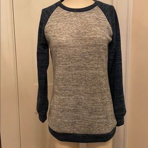 Casual Long-Sleeve Sweatshirt w/ Pockets - S